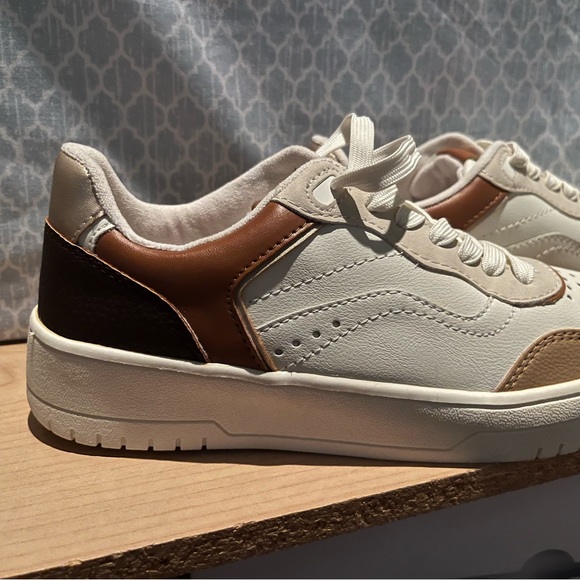 Stradivarius Brown Beige Sneakers 🤎 - Picture 8 of 11